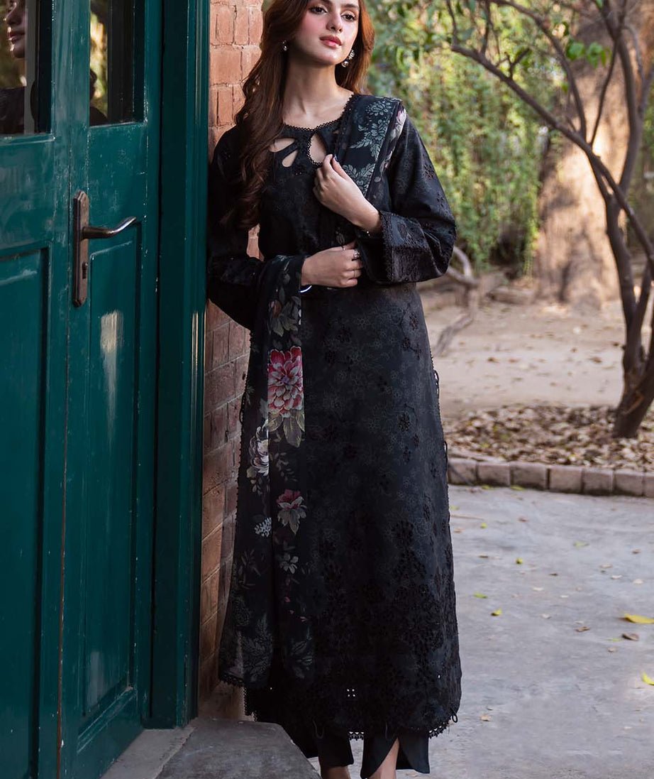 Neeshay Emb Lawn'25 (OBSIDIAN)