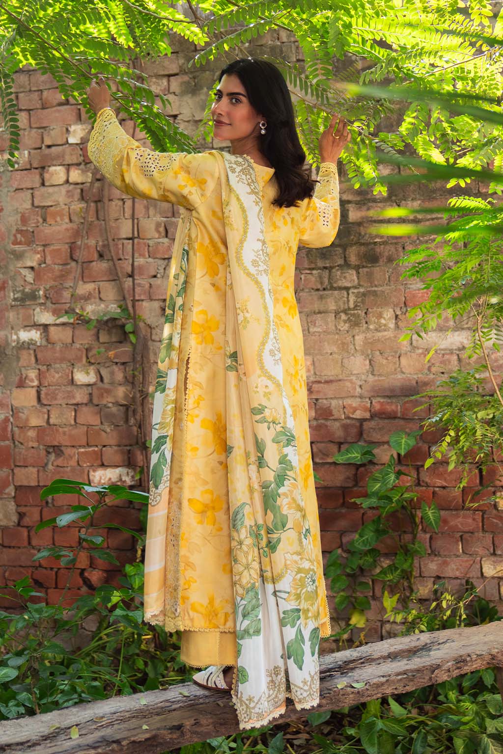 Neeshay Emb Lawn'25 (Butter Cup)