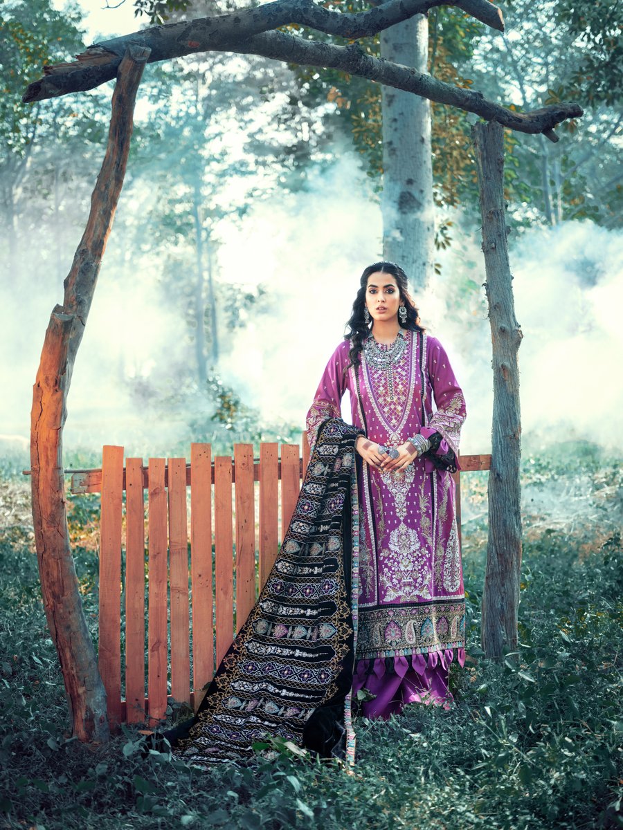 Maryam Hussain Winter Shawl Collection`21 D#05 TRIBAL