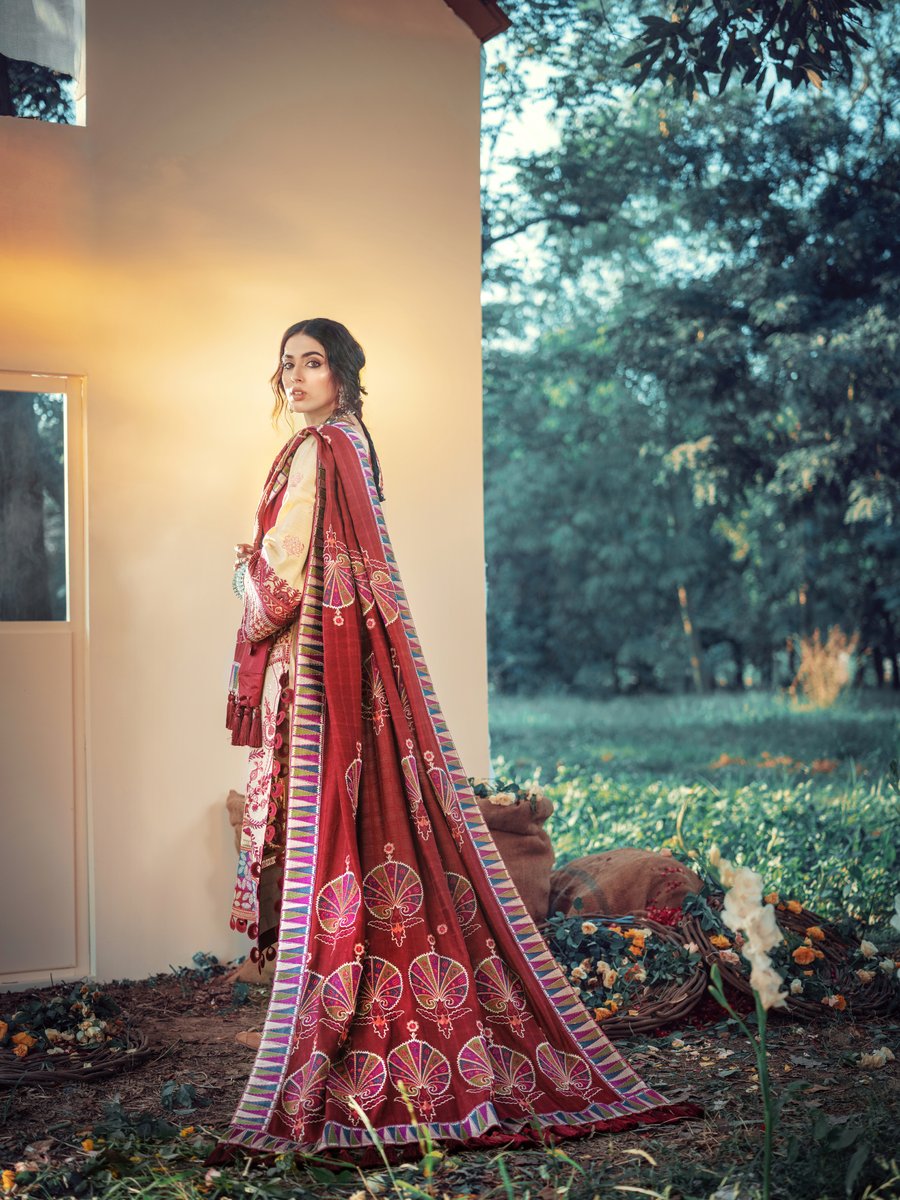 Maryam Hussain Winter Shawl Collection`21 D#08 FLORENCE