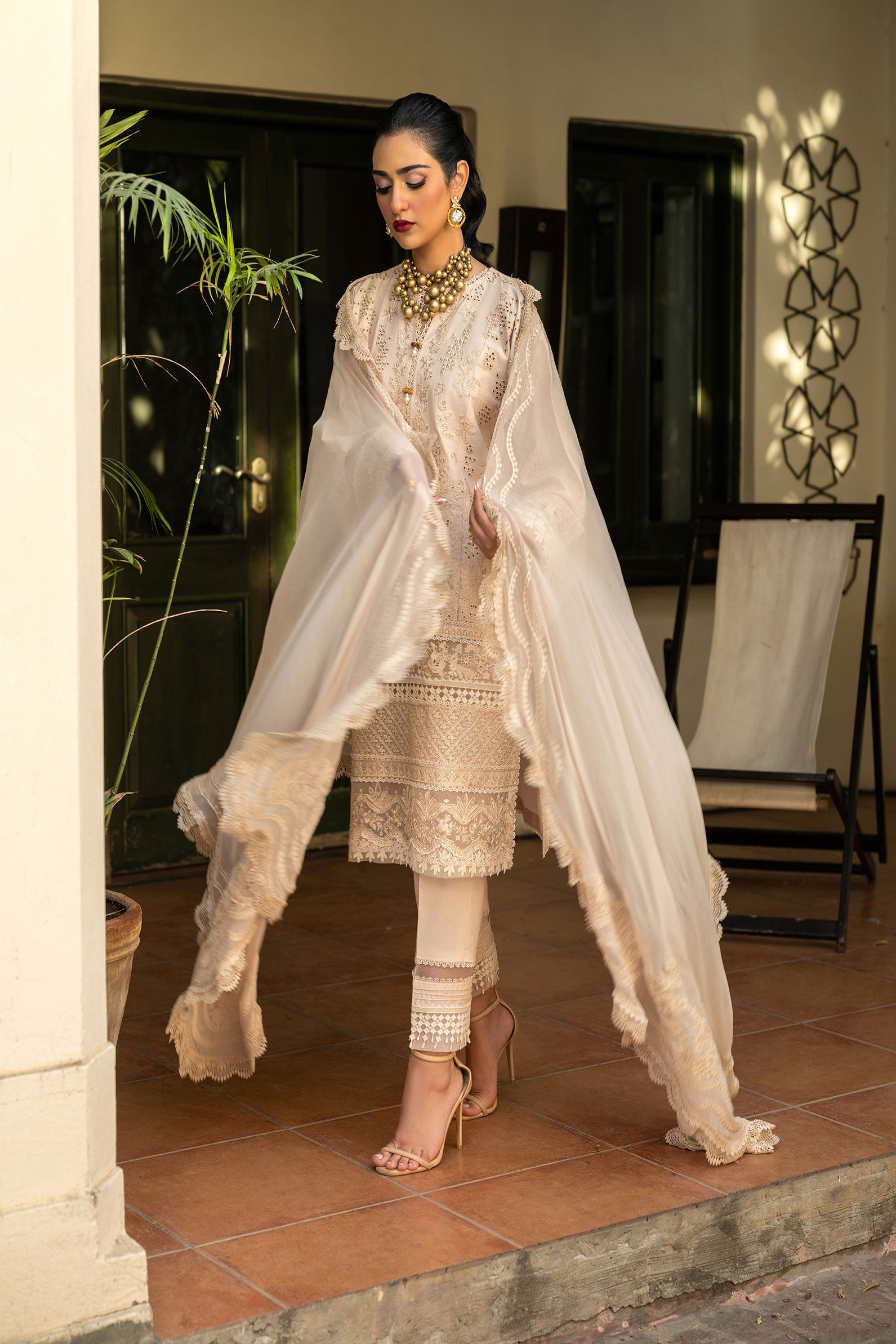 Maryam Hussain Unstitched Luxury Lawn`25 (Raya)