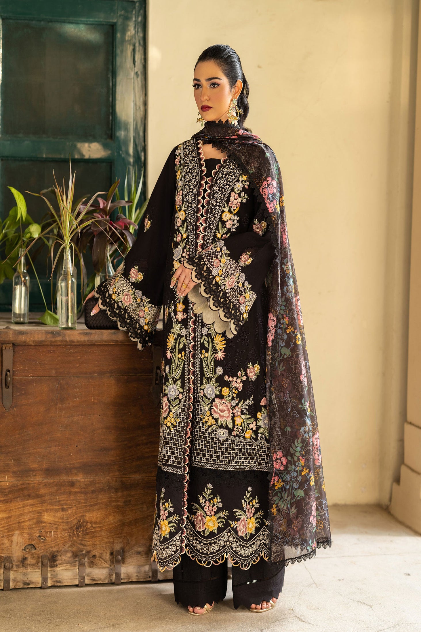 Maryam Hussain Unstitched Luxury Lawn`25 (Koyal)