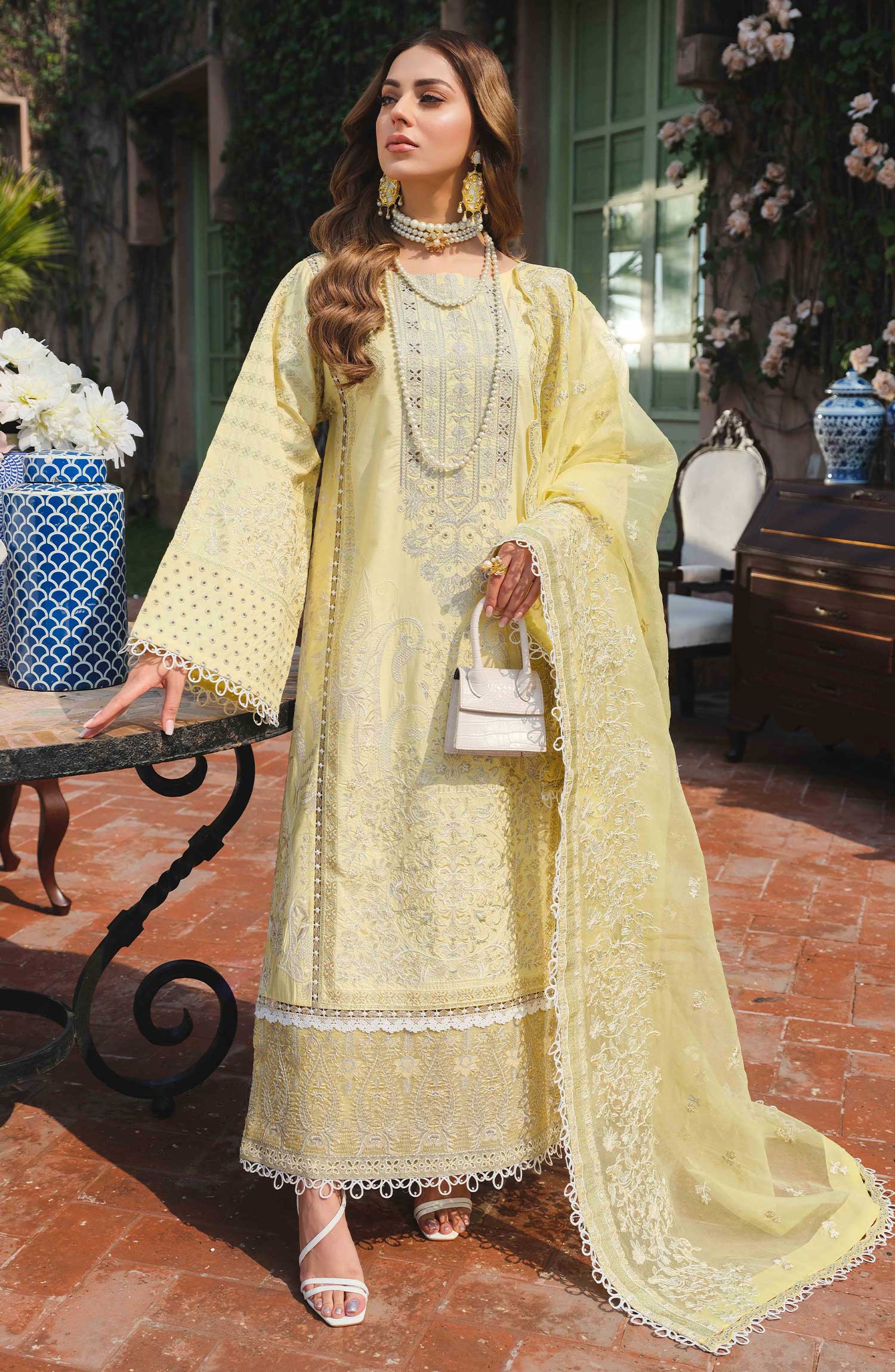Maryum &amp; Maria Luxury Lawn`22 D#35