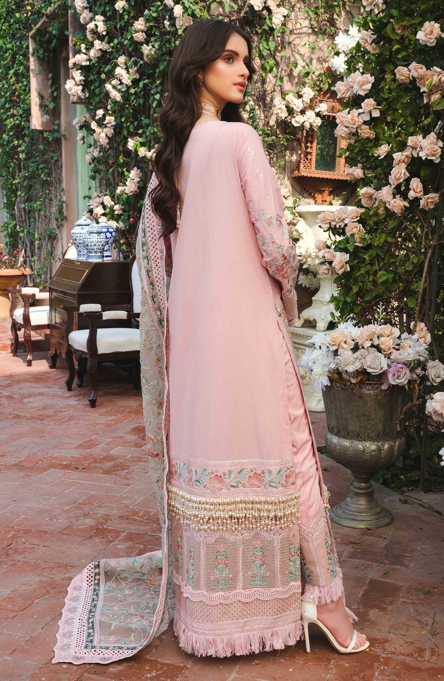 Maryum &amp; Maria Luxury Lawn`22 D#37