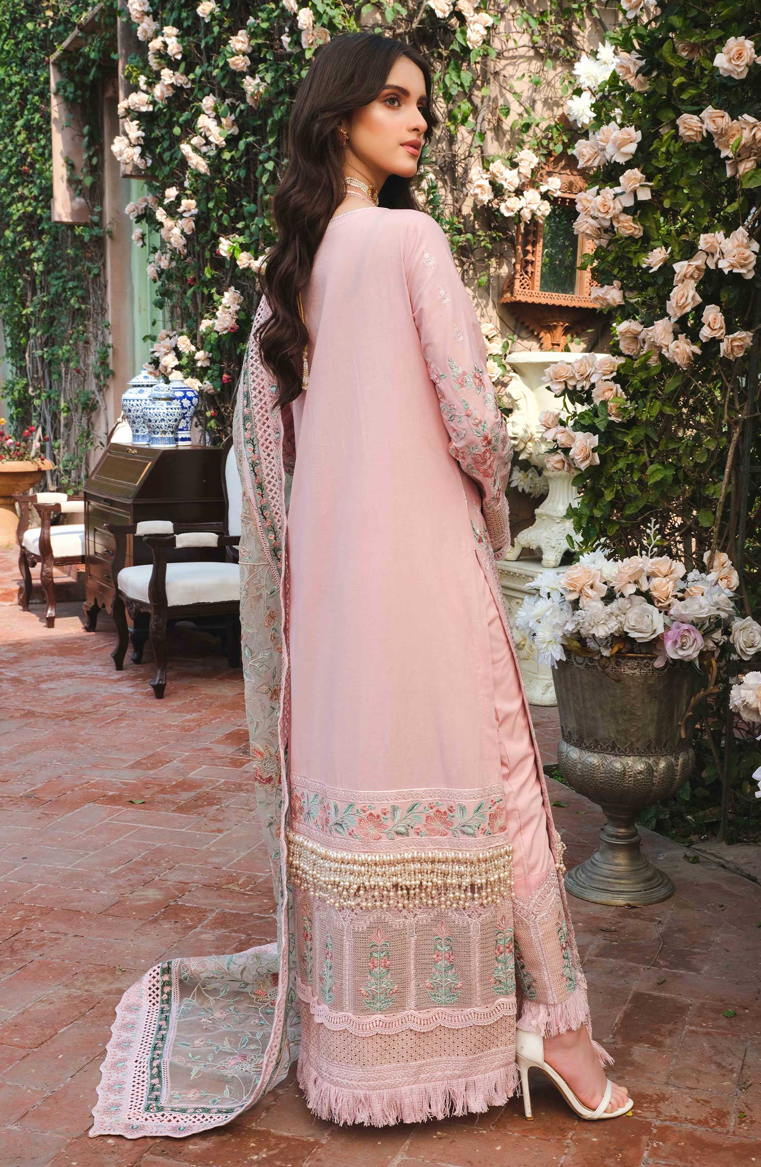 Maryum &amp; Maria Luxury Lawn`22 D#37