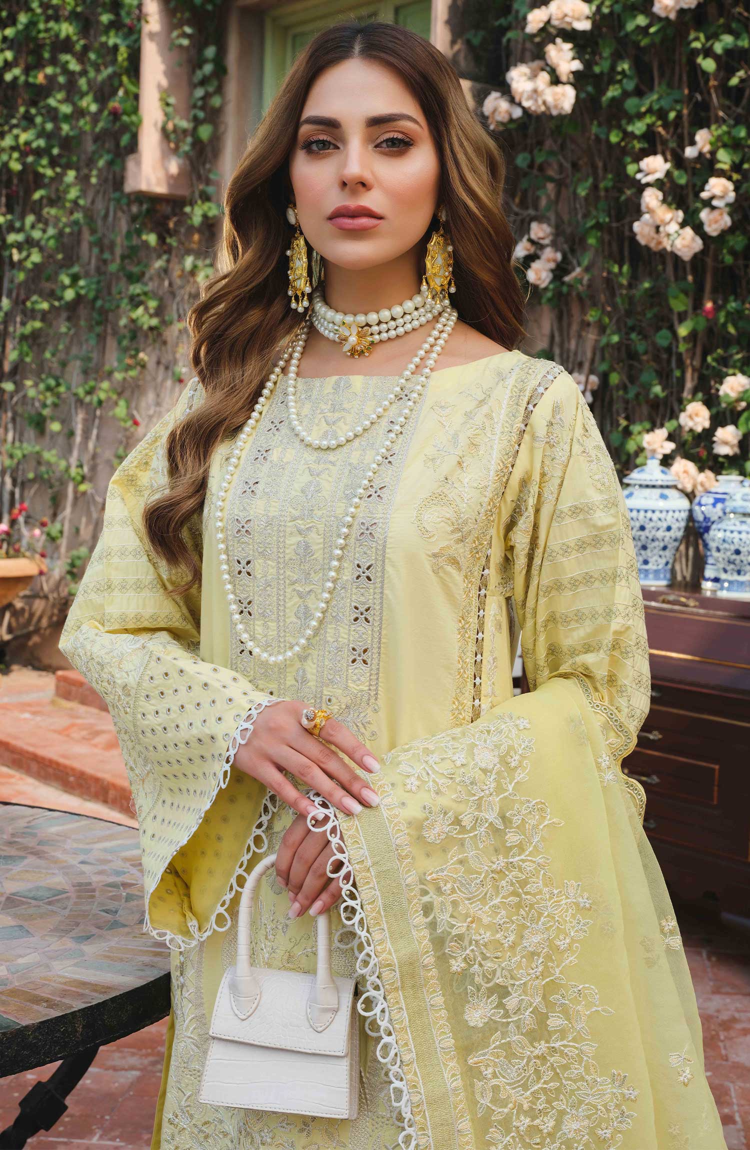 Maryum &amp; Maria Luxury Lawn`22 D#35