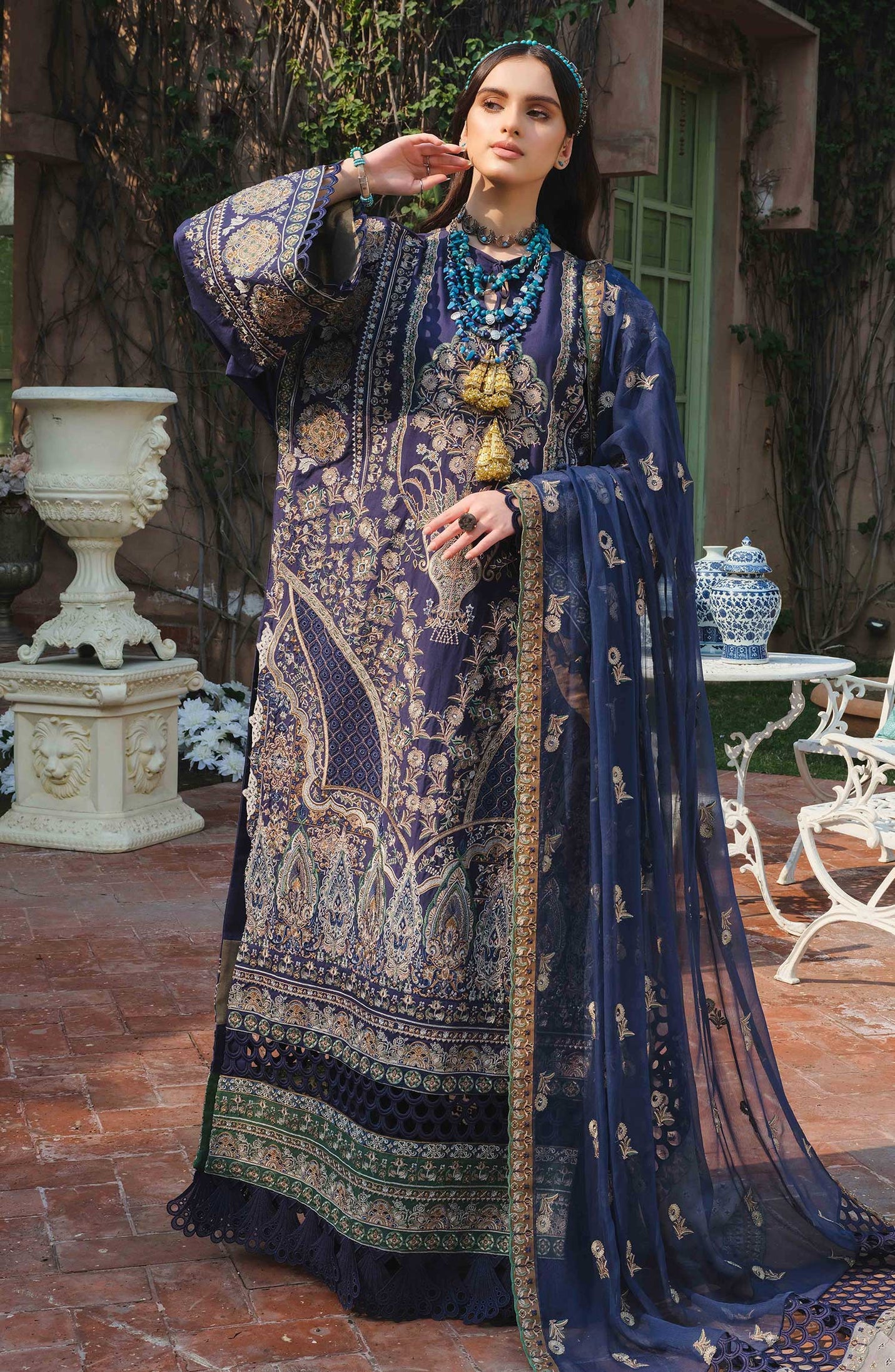 Maryum &amp; Maria Luxury Lawn`22 D#38