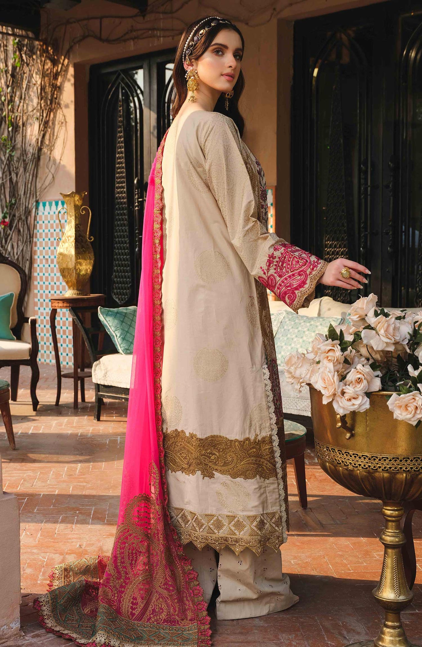 Maryum &amp; Maria Luxury Lawn`22 D#32