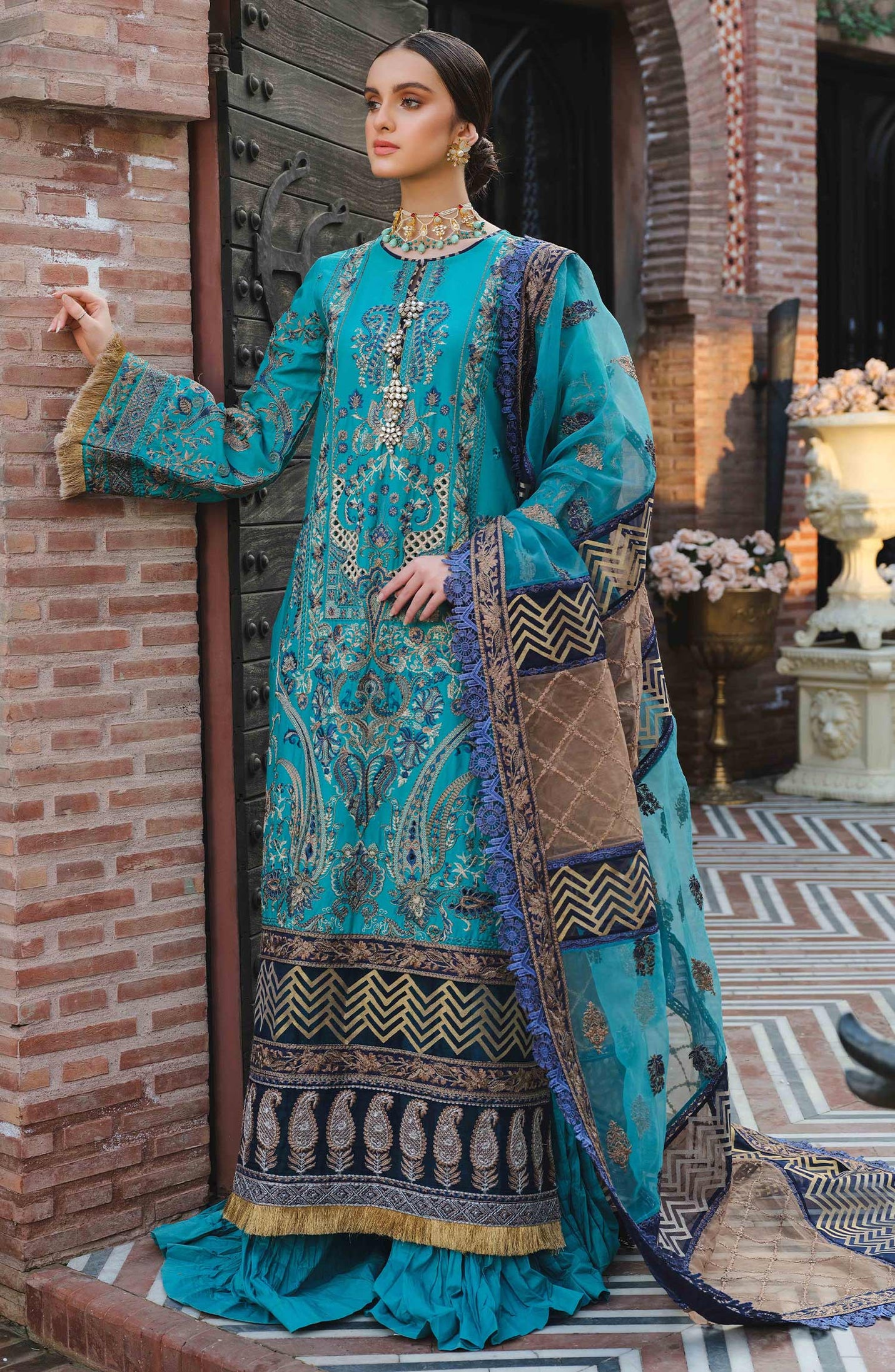 Maryum &amp; Maria Luxury Lawn`22 D#34