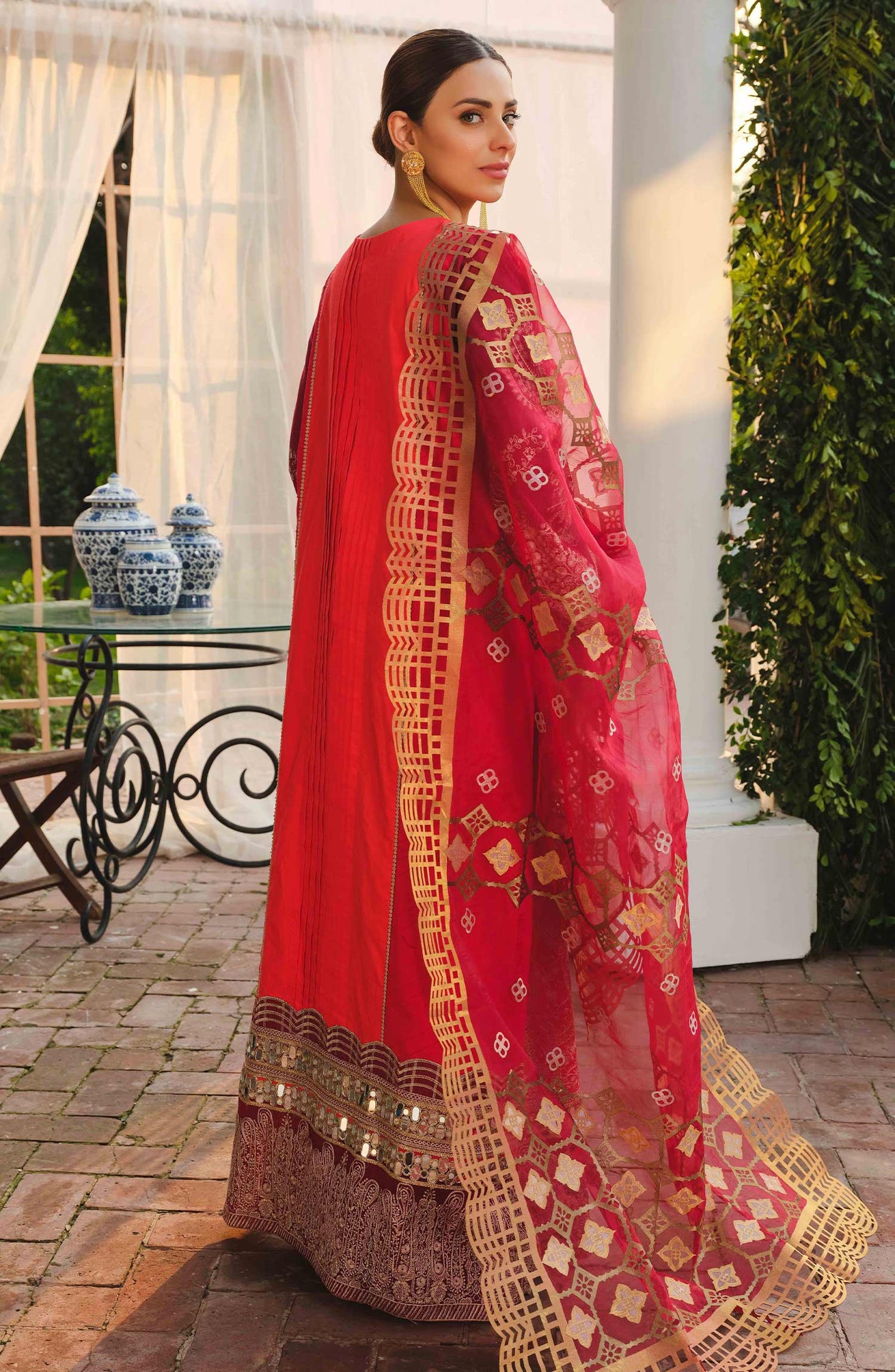 Maryum & Maria Luxury Lawn`22 D#36