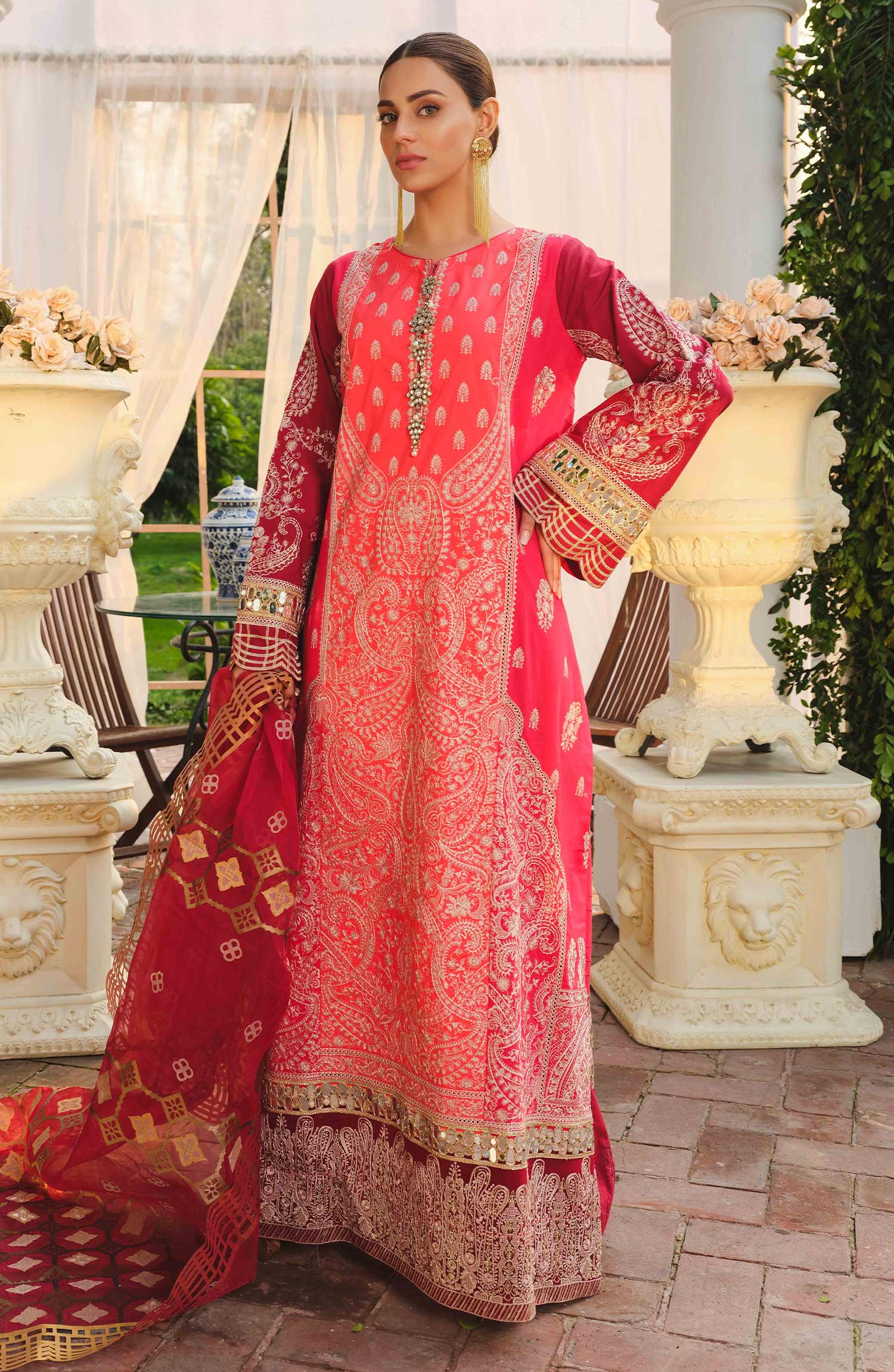 Maryum & Maria Luxury Lawn`22 D#36