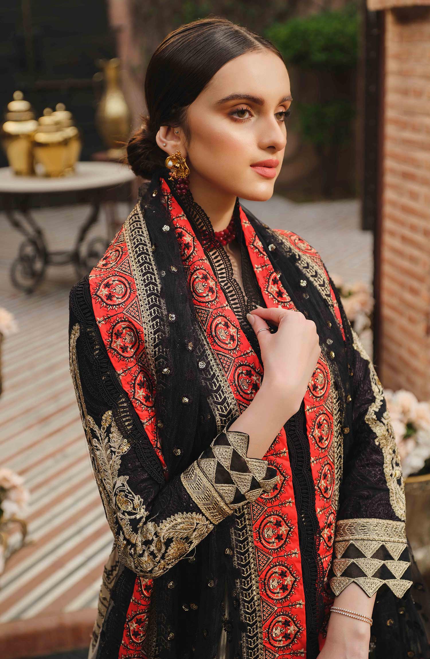 Maryum &amp; Maria Luxury Lawn`22 D#30 (Black)