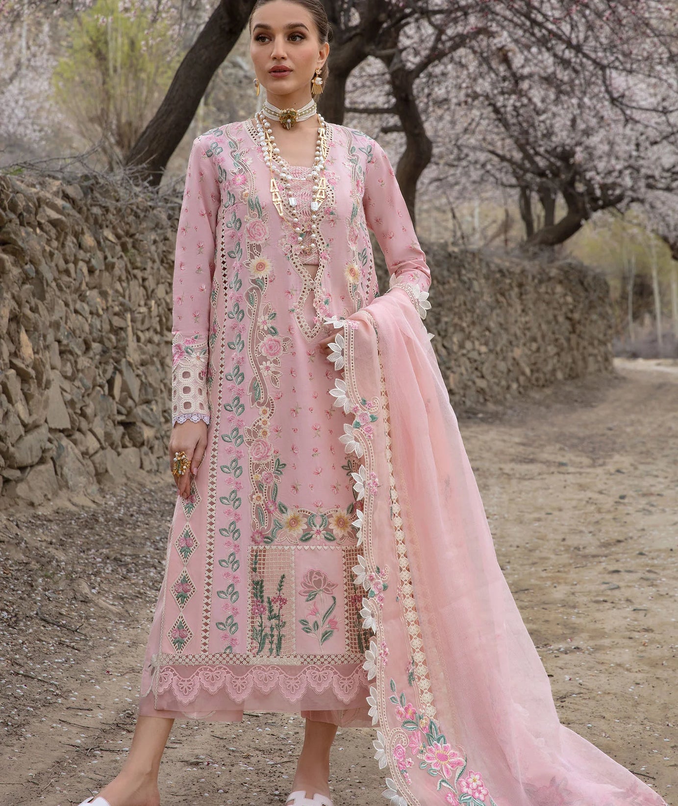 CRIMSON LAWN 2024 D#5B (Believe In Her - Blush Pink)