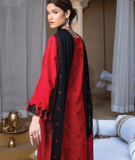 Sanam Saeed Rawayat Lawn`23 D#07
