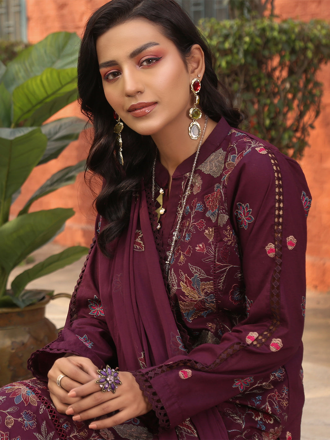 Mahnur Luxury Lawn`23 V#2 D#02