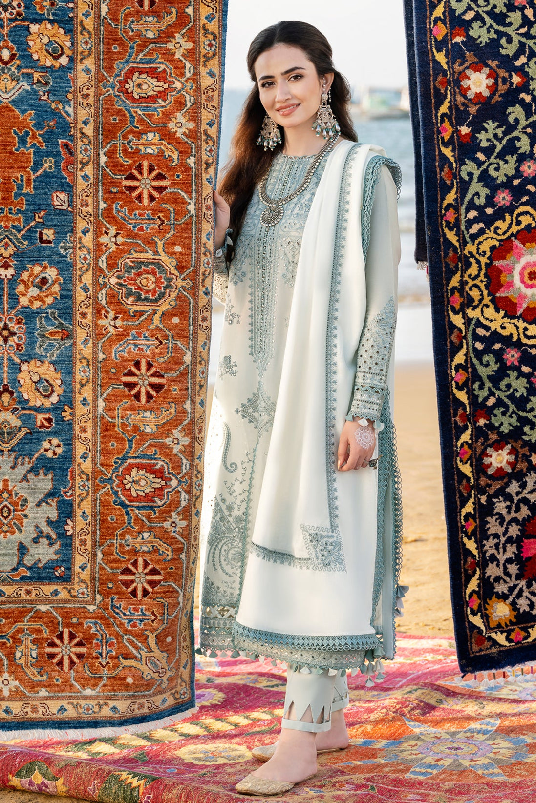 Jazmin Shahkaar Eid Emb Lawn`23 D#07 (ROSHAN)