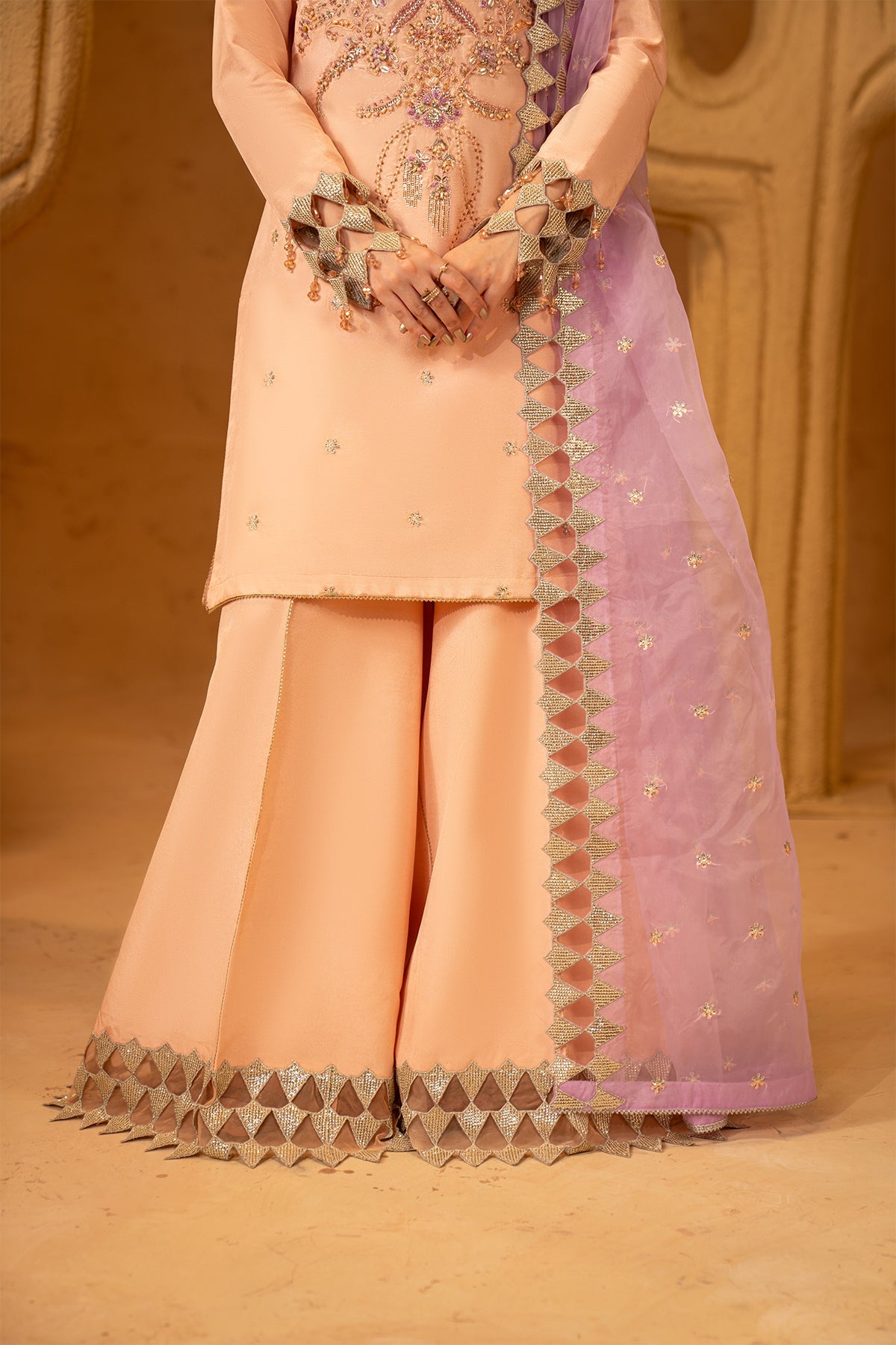 Maryam`s Noir Luxe`26 D#1506
