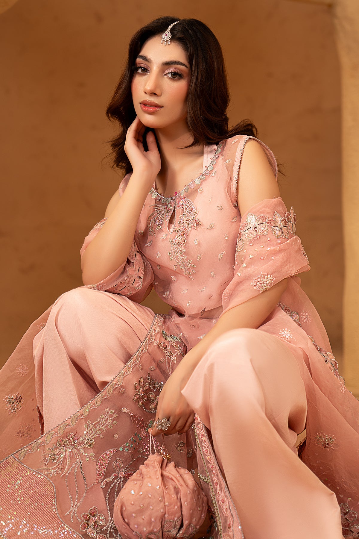 Maryam`s Noir Luxe`26 D#1508