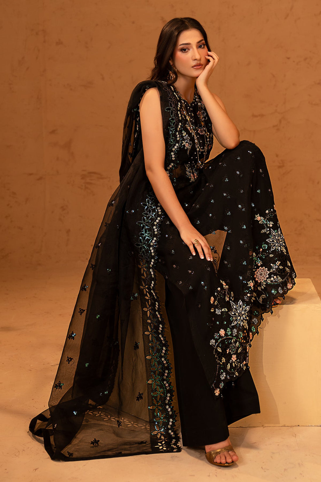 Maryam`s Noir Luxe`26 D#1504