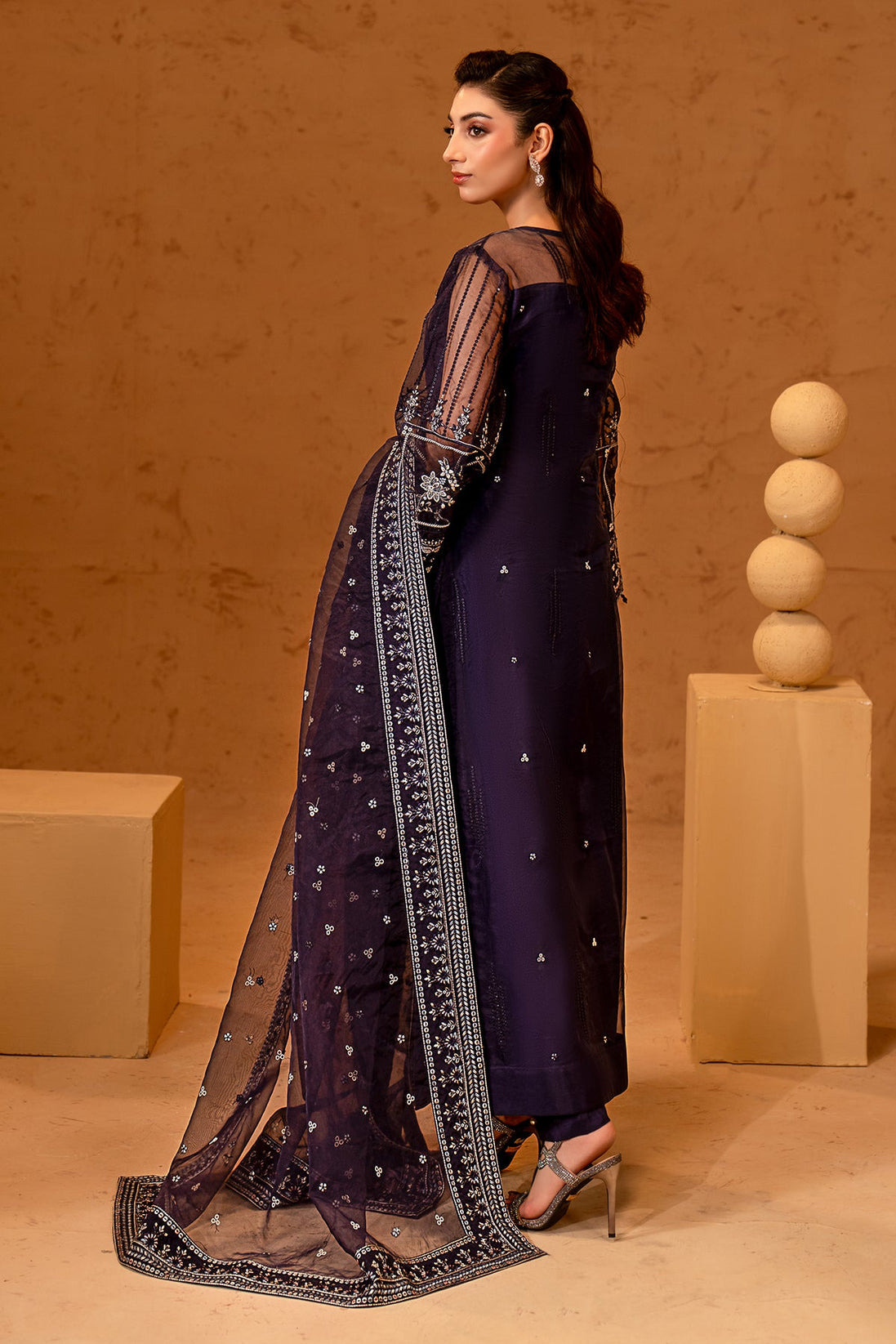Maryam`s Noir Luxe`26 D#1507