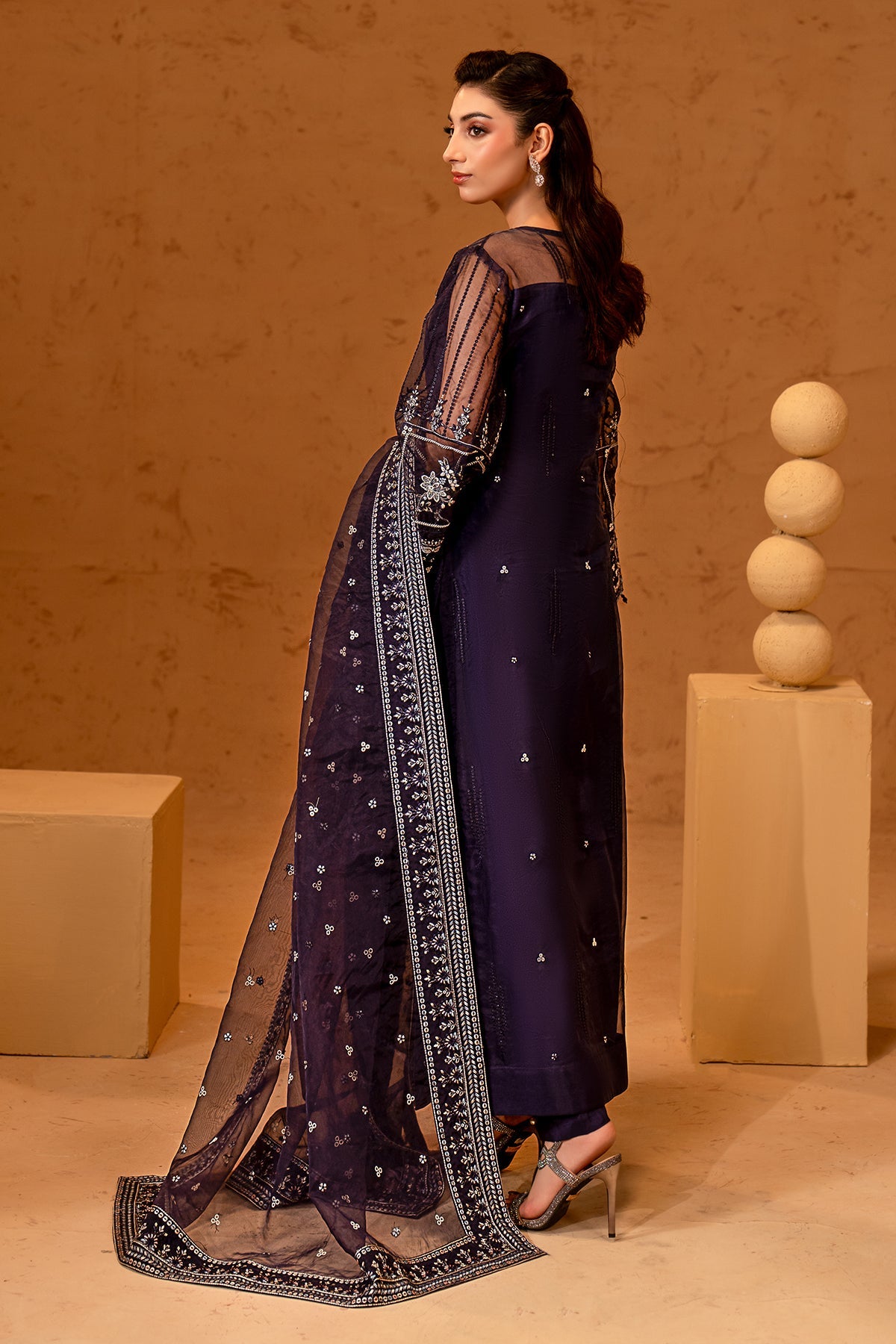 Maryam`s Noir Luxe`26 D#1507