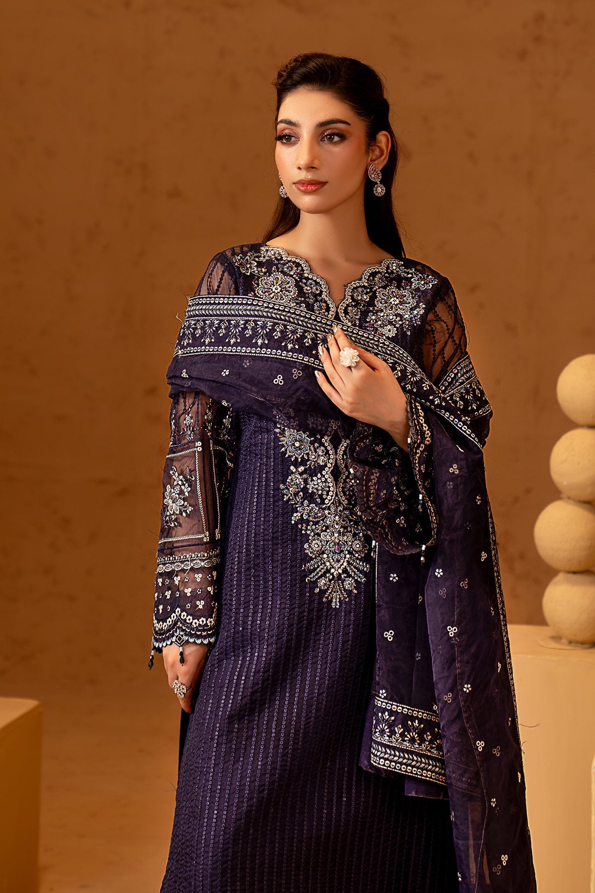 Maryam`s Noir Luxe`26 D#1507