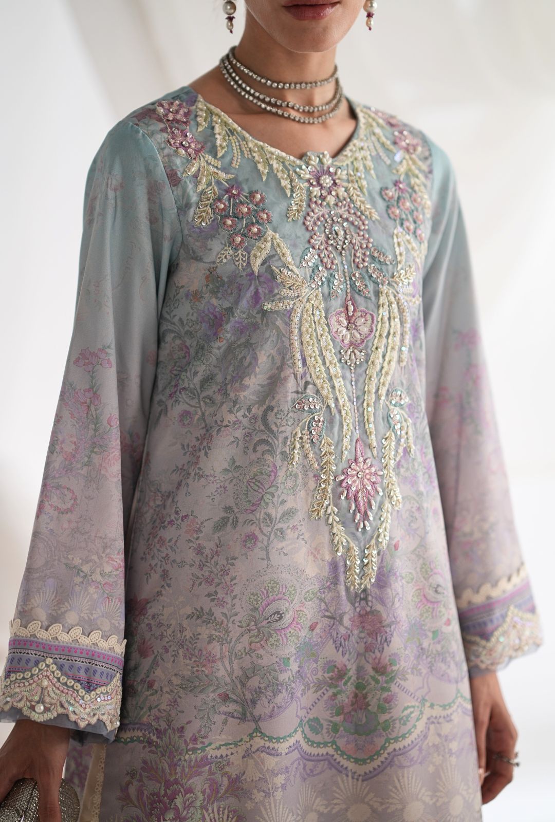 AJR Garden Whispers Silk`25 D#7