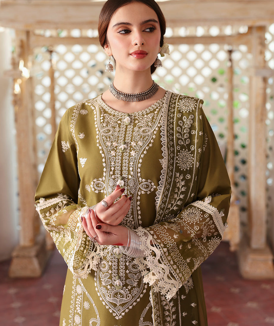Mahnur Aangan Emb Lawn`25 D#07 ELANIA
