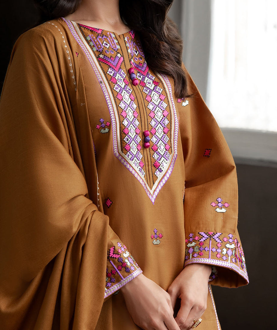 Gul Ahmed Winter`25 AP#52019