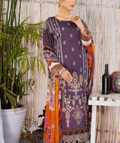 Esha Eman Emb Luxury Lawn`22 D#106