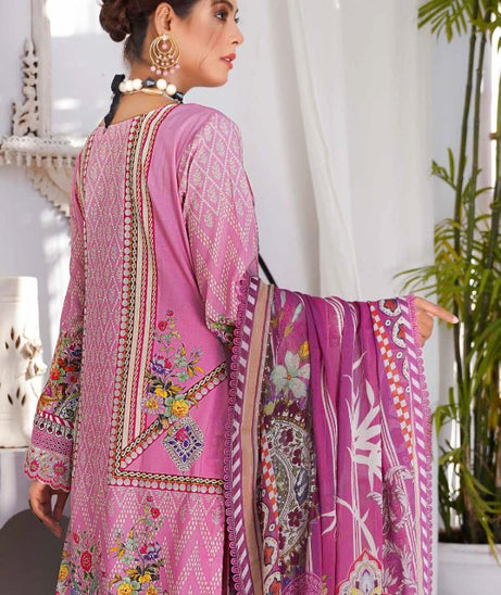 Esha Eman Emb Luxury Lawn`22 D#109