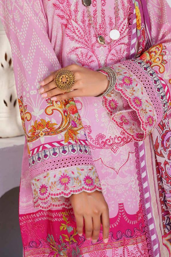 Esha Eman Emb Luxury Lawn`22 D#109