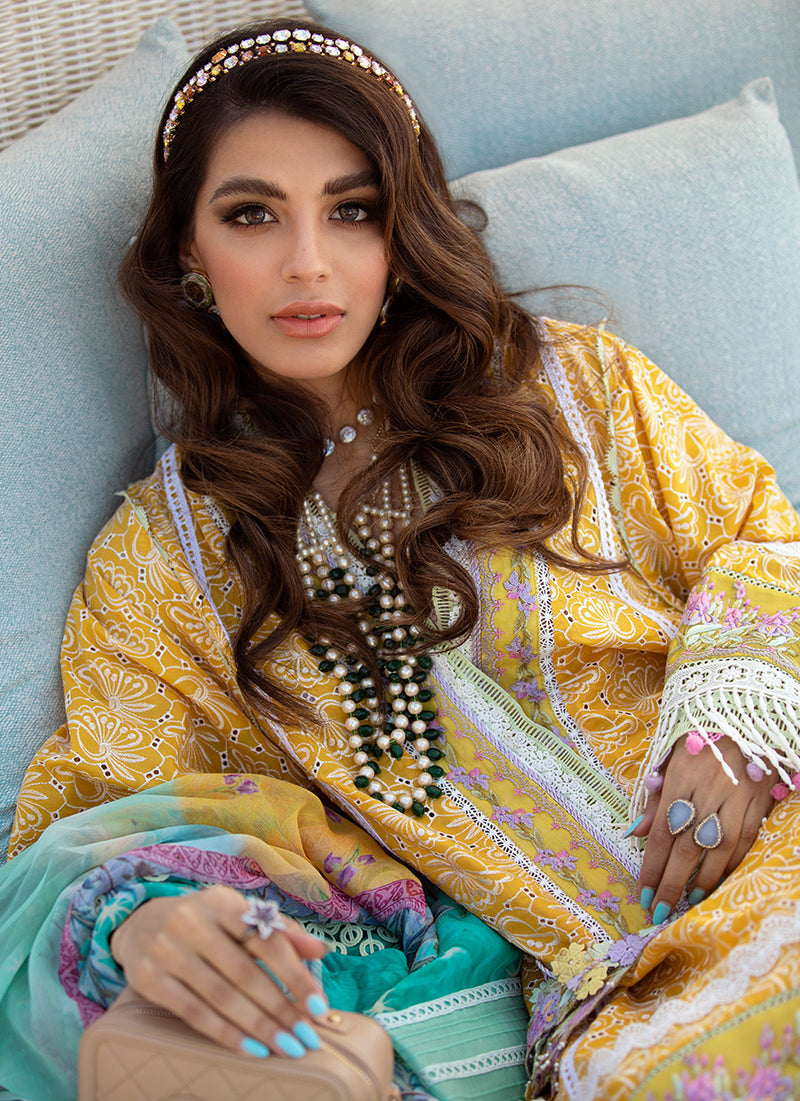 Farah Talib Aziz Lawn`22 D#03