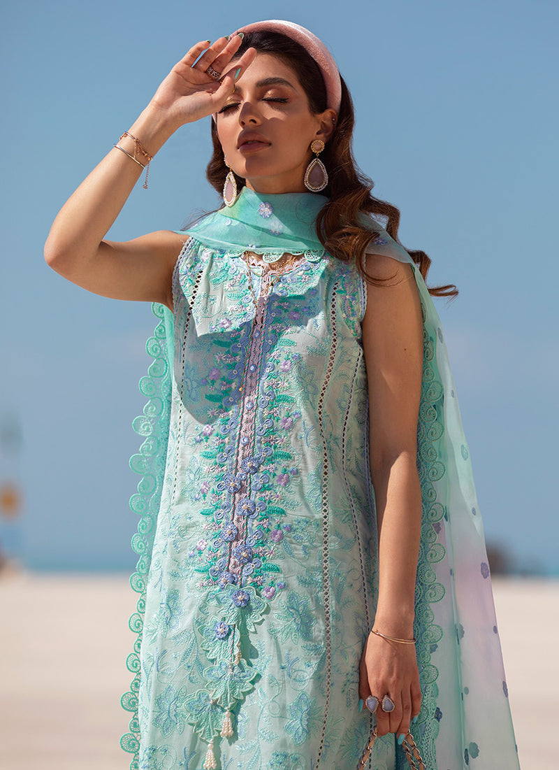 Farah Talib Aziz Lawn`22 D#09