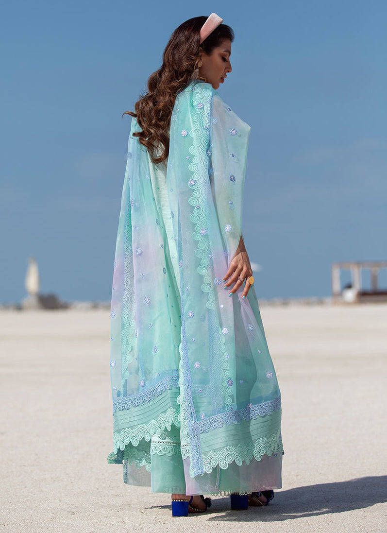 Farah Talib Aziz Lawn`22 D#09