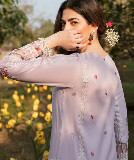 Parishay Luxury Lawn`23 D#02