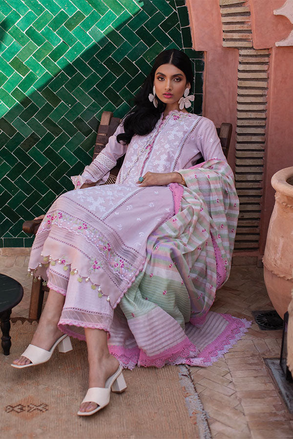 Farah Talib Aziz Lawn`23 D#14