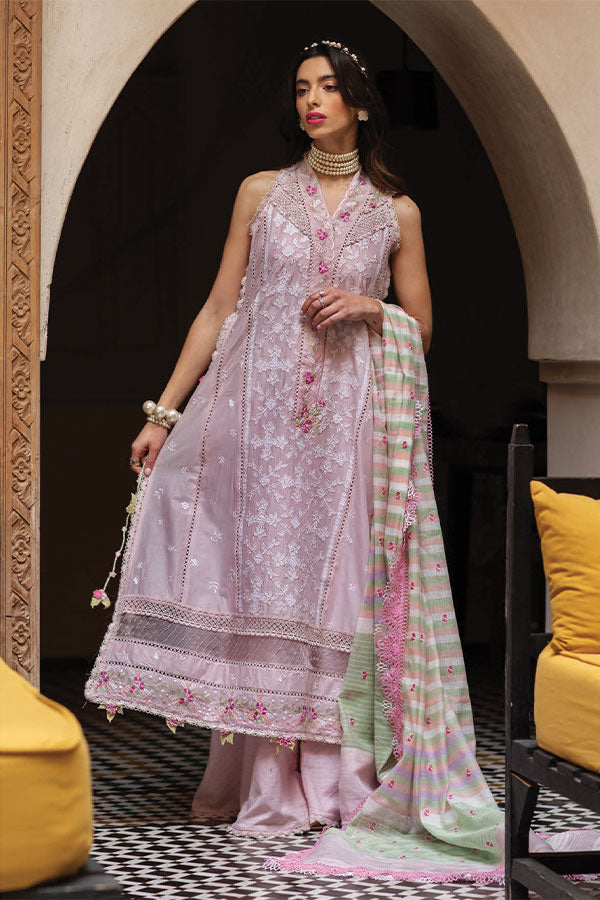 Farah Talib Aziz Lawn`23 D#14