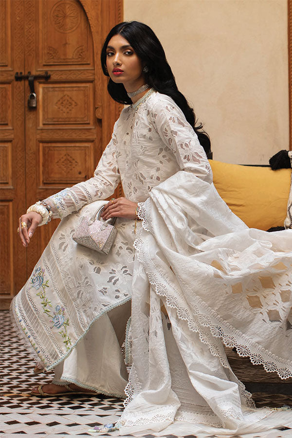 Farah Talib Aziz Lawn`23 D#06