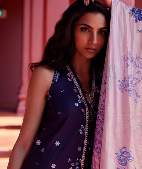 Farah Talib Aziz Lawn'2024 D#04