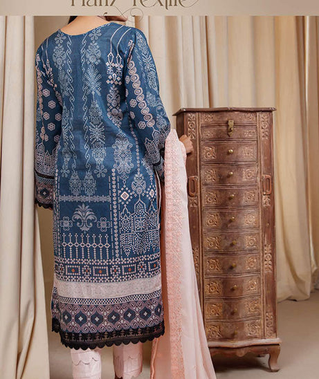 Faryal Hussain Lawn`23 D#4