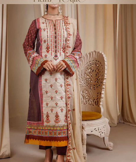Faryal Hussain Lawn`23 D#7
