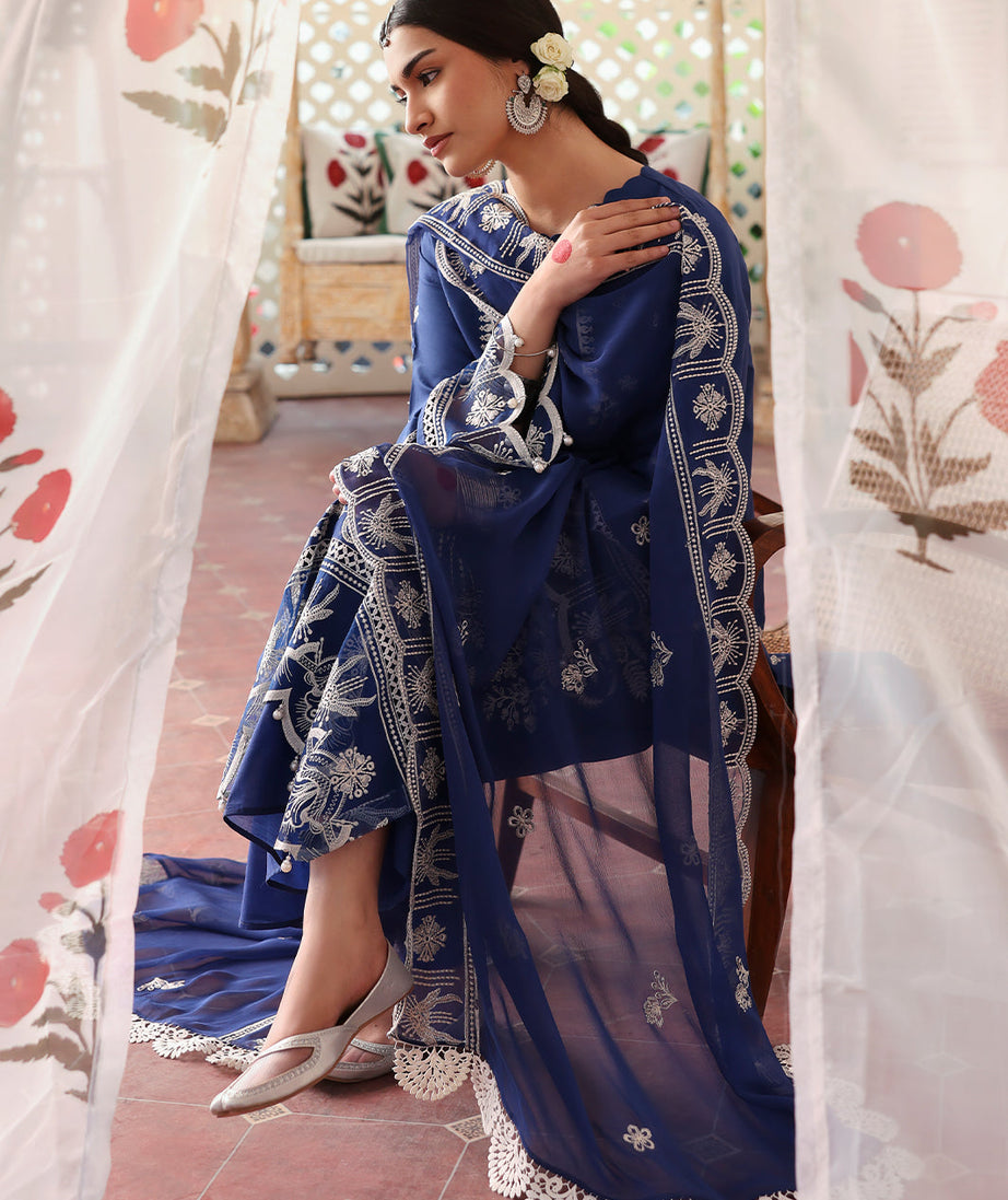 Mahnur Aangan Emb Lawn`25 D#06 FAYROSSA