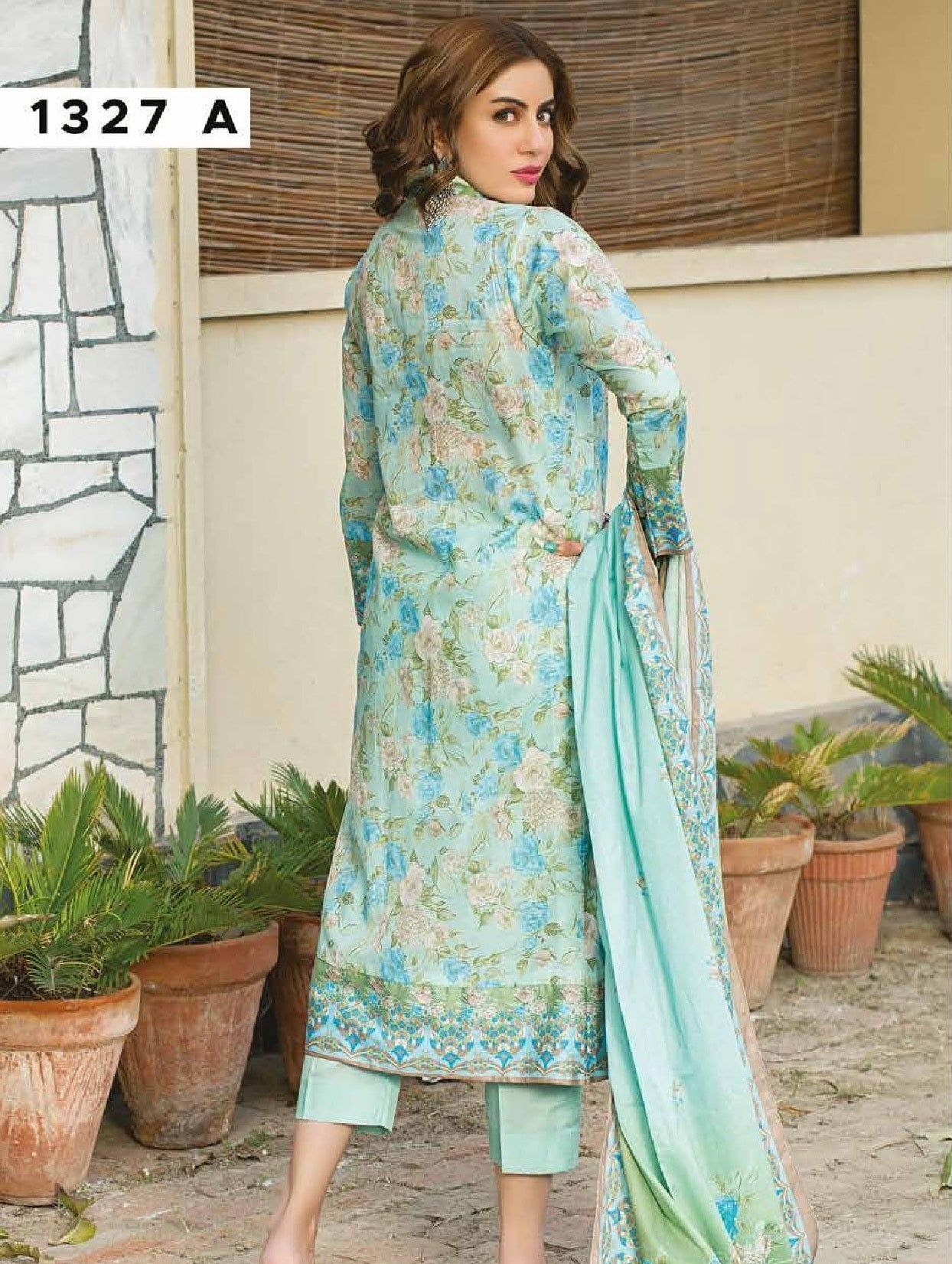 Five Star Classic Lawn`22 D#1327 Ferozi