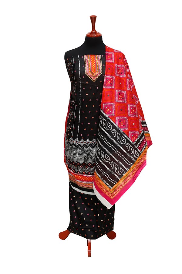 Friha & Farha Naz Lawn`22 D#831 Black