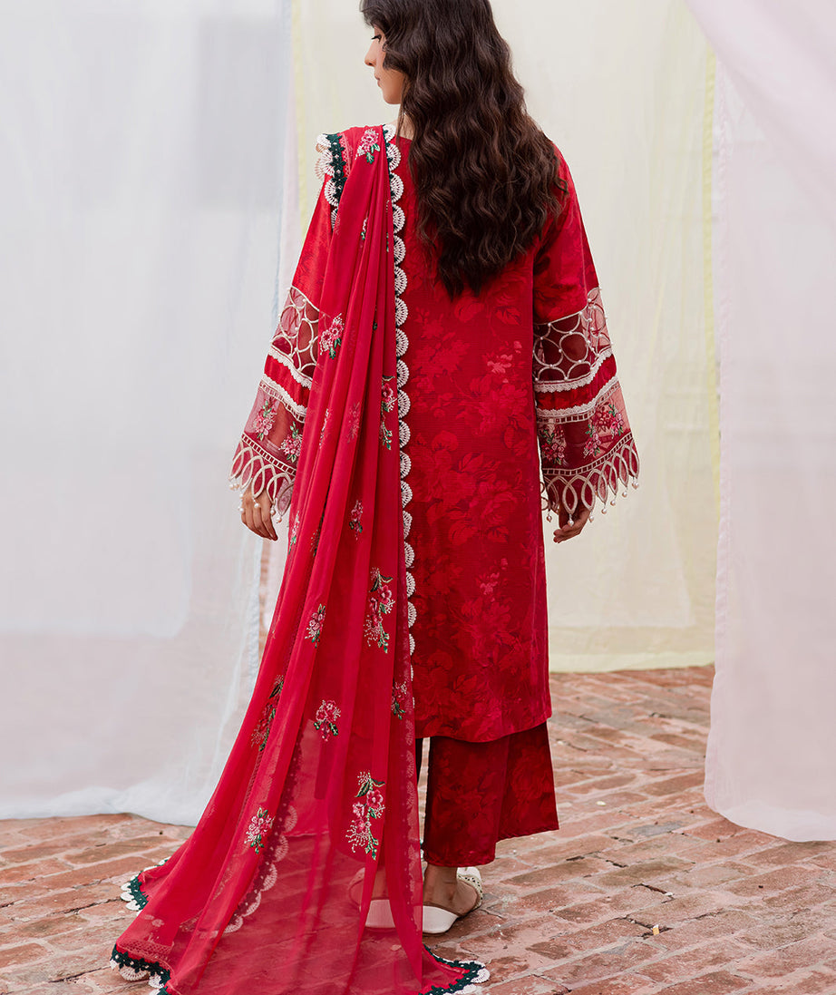 Mahnur Gulzar Winter`25 G#03