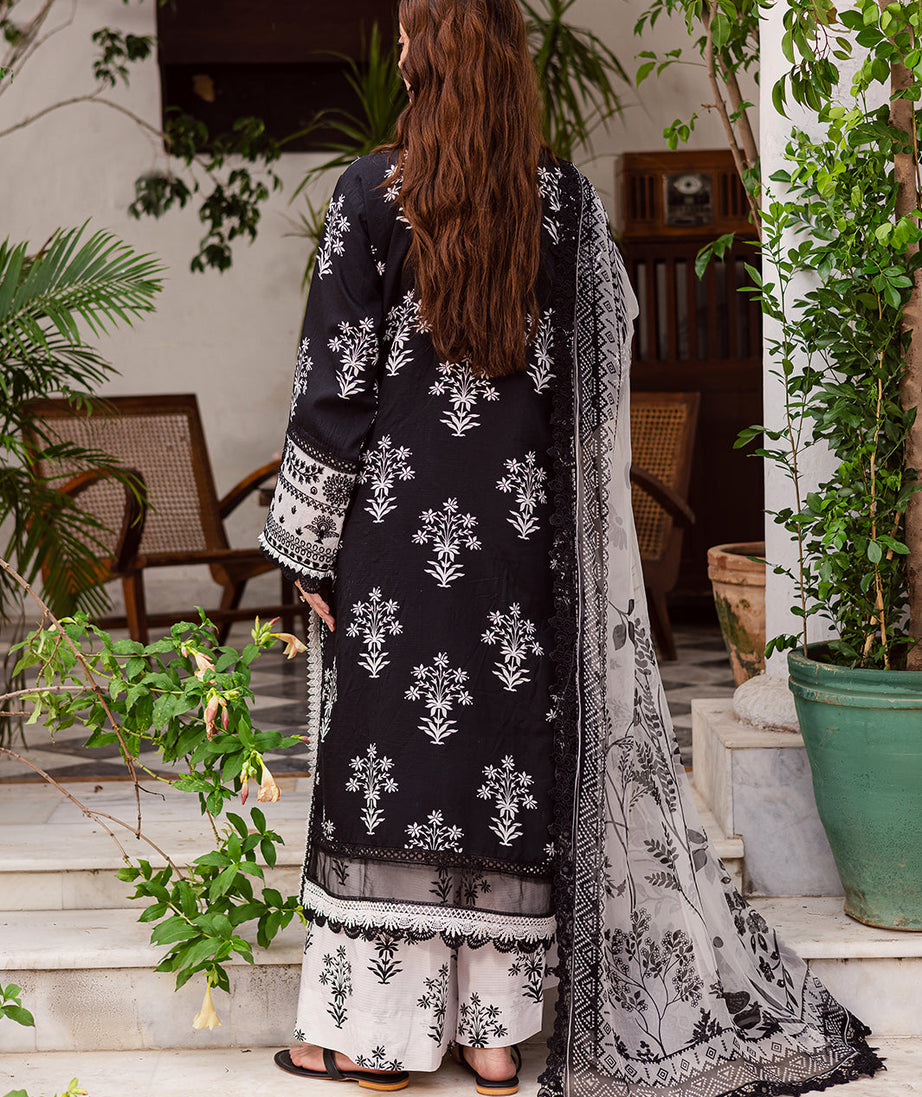 Mahnur Gulzar Winter`25 G#04