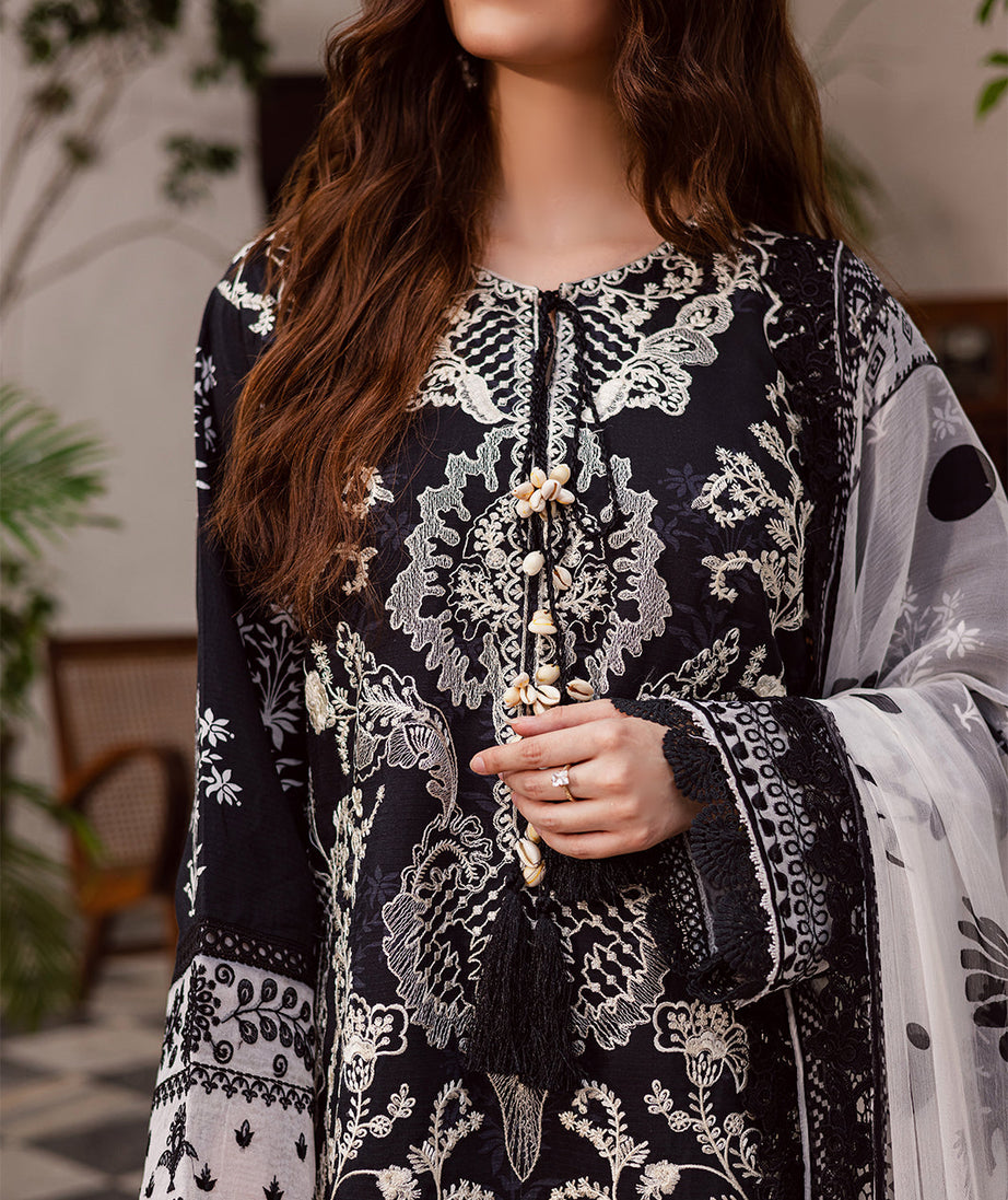 Mahnur Gulzar Winter`25 G#04