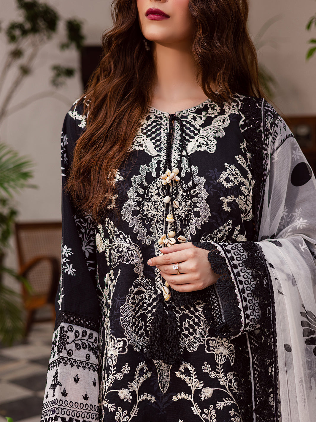 Mahnur Gulzar Winter`25 G#04