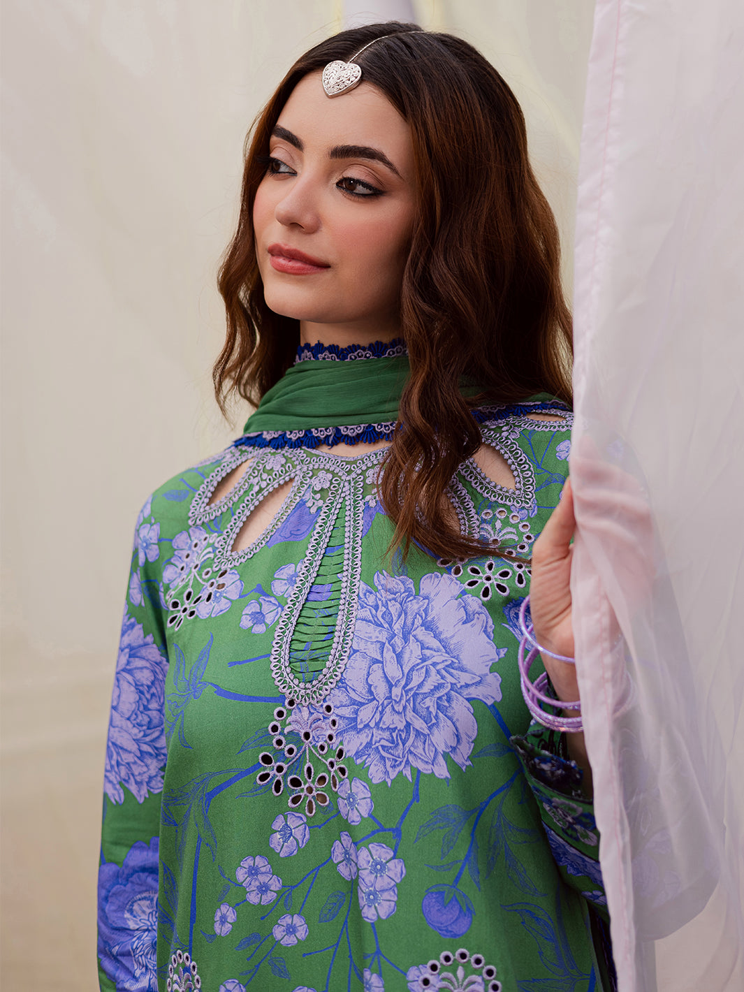 Mahnur Gulzar Winter`25 G#06